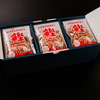 鰹本枯節5gパック　化粧箱入り